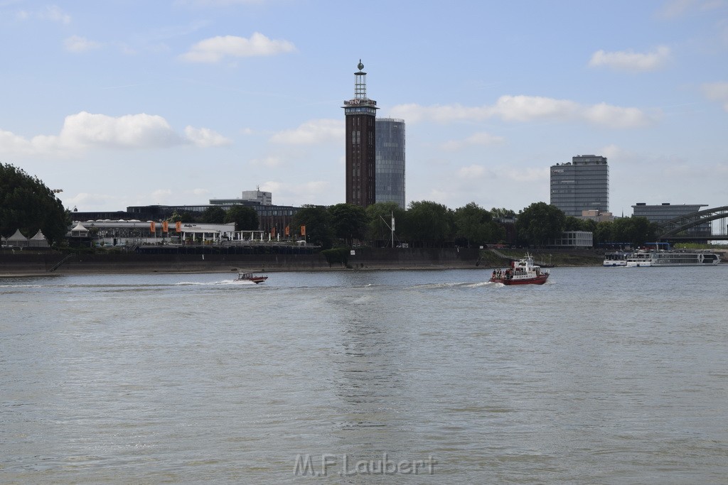 Schiff 1 Koeln in Hoehe der Koelner Zoobruecke P219.JPG - Miklos Laubert